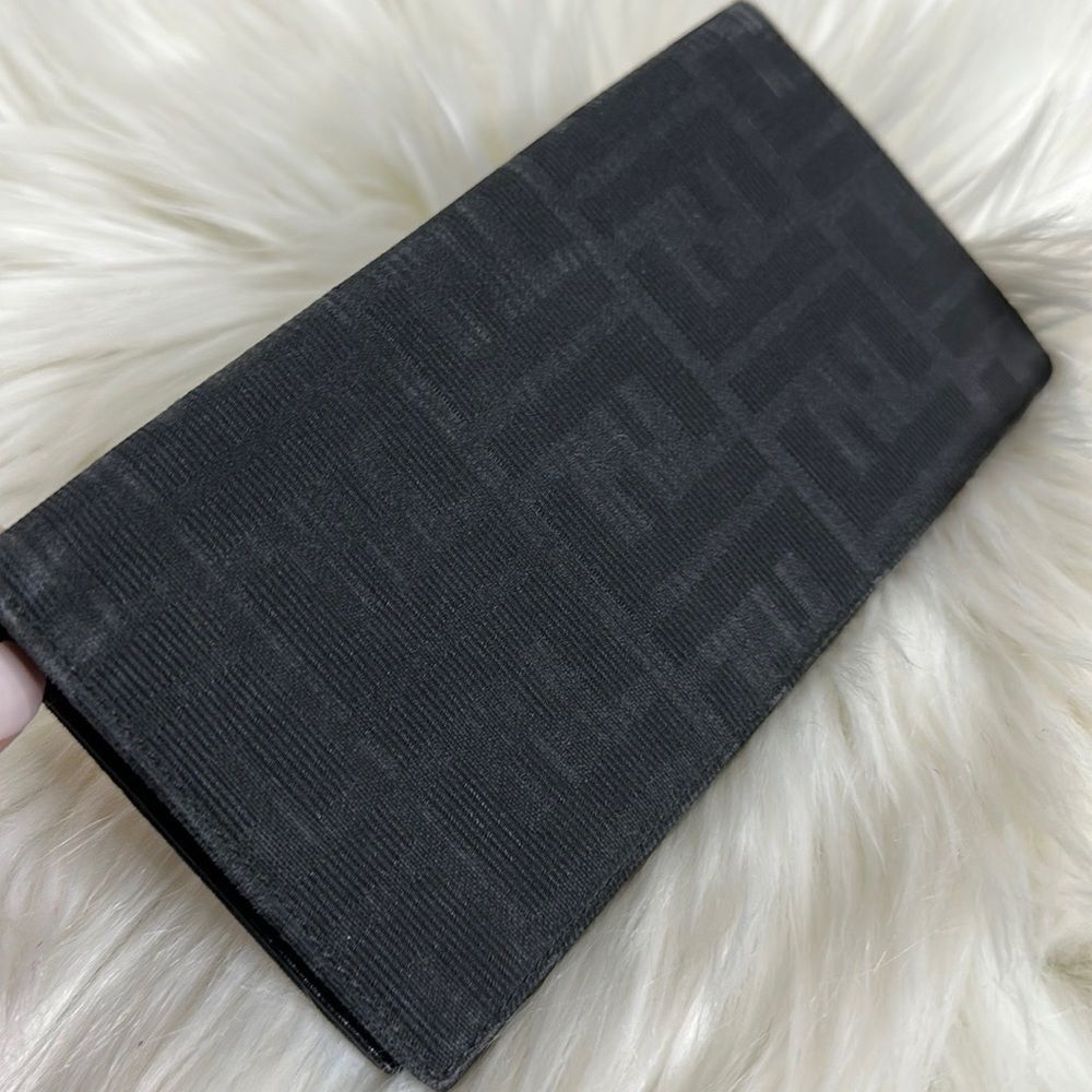 COPY - 💯Authentic Fendi Bifold Long Wallet 🍀 - Picture 2 of 12